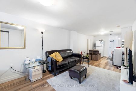 Detached Home For Lease | E8332698 - Photo 3