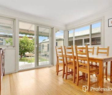 Comfortable Student Living Moments from Monash University - Photo 1