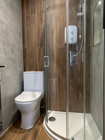 Studio Flat, Brookehowse Road, SE6 - Photo 2