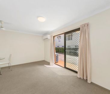 Unit 1/23 Stevenson Street, Ascot. - Photo 1