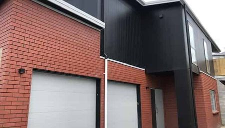 Highly desirable home in Hamilton North - Photo 4