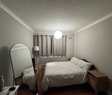 2 Bed Semi-Detached House, Broomwood Road, SW11 - Photo 6