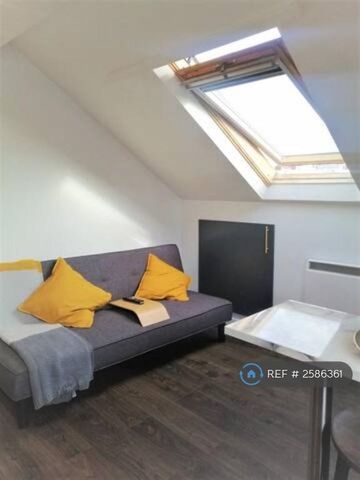 1 bedroom flat to rent - Photo 2