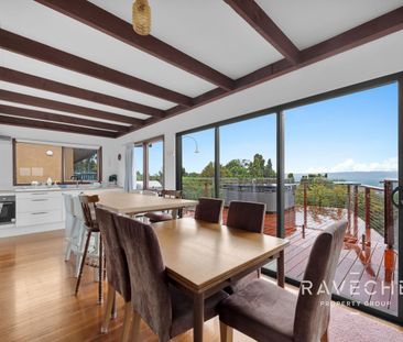 Beautiful Family Home With Jaw Dropping Views! - Photo 2