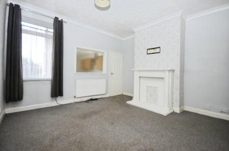 2 bedroom Terraced House To Let - Photo 1