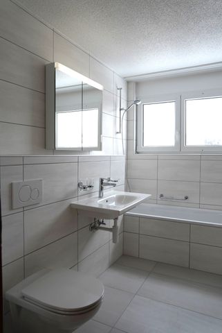 Corbusier 25 – Appartement spacieux et lumineux de 4.5 pièces, 105 m2, au 3e étage avec ascenseur - Photo 3
