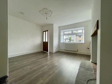 3 bedroom terraced house to rent - Photo 3