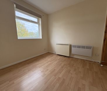 High Street, Ely, Sutton - Photo 3