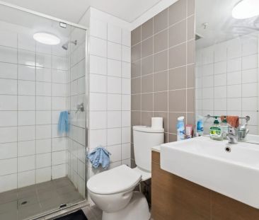 Furnished Room for Rent – Prime Location Opposite University – Avai... - Photo 3