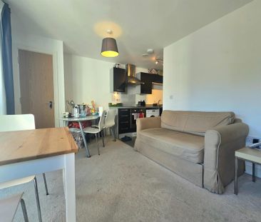 Suttones Place, So15 - Photo 2