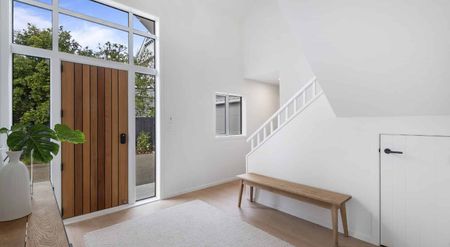 Luxury Living in the Heart of Devonport! - Photo 5