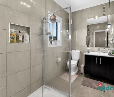 Modern Comfort in Sought-After Highgrove Estate - Photo 6