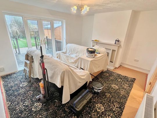 3 bedroom semi-detached house to rent - Photo 1