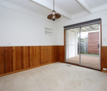 18 Berembong Drive, Keilor East VIC 3033 - Photo 1