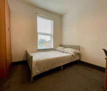 6 bedroom house to rent - Photo 1