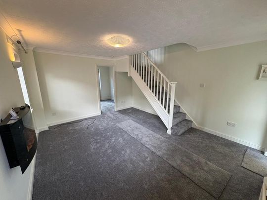 2 bedroom end of terrace house to rent - Photo 1