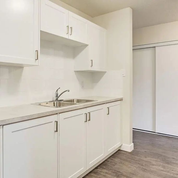 - 2 Bedroom at Willows Apartments - Photo 1