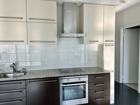 For Lease - 770 Bay Street Unit# 901, Toronto, Ontario - Photo 2