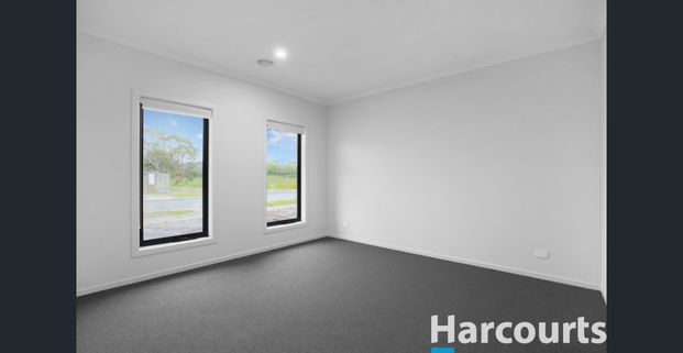 5 Bedroom Family Home - Photo 1