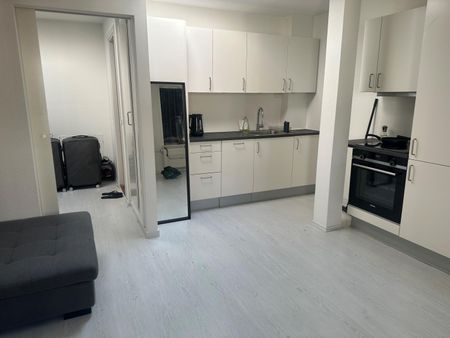<b>Centralt beliggende 2-værelses lejlighed – Perfekt til studerende</b> - Photo 4