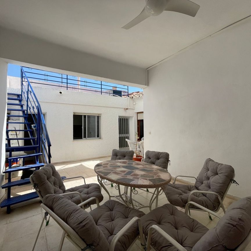 Alquiler de chalet adosado en Calle Conde Campillo - Foto 1