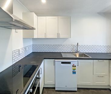 Living Made Easy... - Photo 1