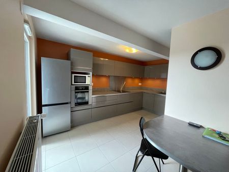 Apartment - Photo 3