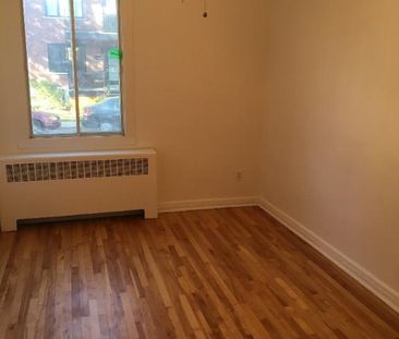 6 1/2, Rez-de-Chaussée Duplex avec sous-sol et jardin a Verdun - Photo 2
