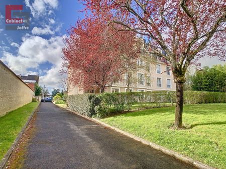 Location Appartement 1 pièce 28m² FONTAINEBLEAU 77300 - Photo 5