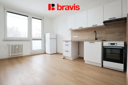 Pronájem bytu 1+1, Brno - Žabovřesky, ul. Voroněžská, lodžie - Фото 2