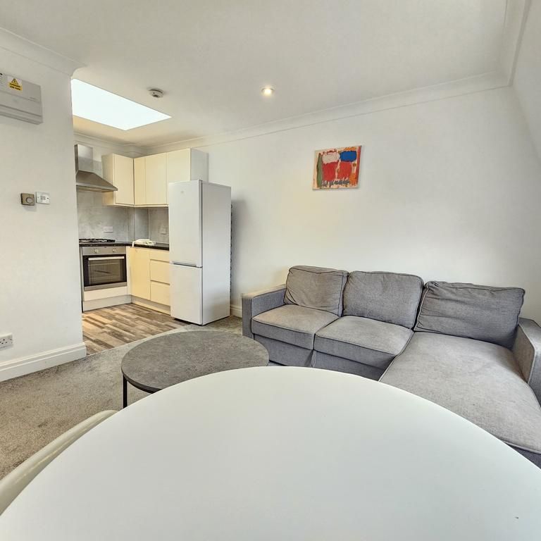 1 bedroom flat to rent - Photo 1