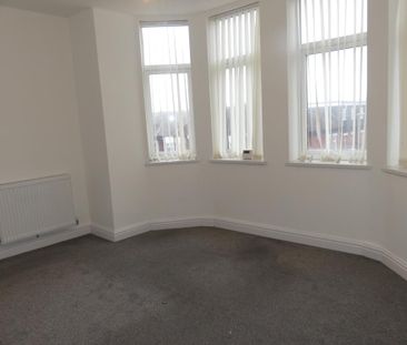 2 bedroom property to rent - Photo 1