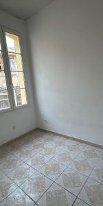 Location Appartement 1 pièce 28m² CARPENTRAS 84200 - Photo 3