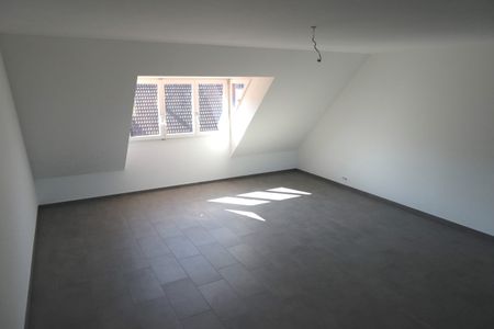 Neuwertige Maisonette Dachwohnung im Dorfkern - Photo 4