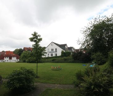 Helle Wohnung mit Balkon und guter Anbindung - Photo 1