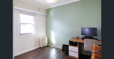 3 bedroom home just a short distance from the CBD & Tamworth Street shops - Photo 3