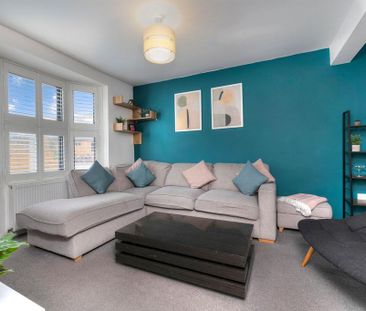 4 bedroom terraced house to rent - Photo 1