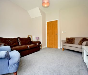 Newdawn Place, Cheltenham, Gloucestershire - Photo 1