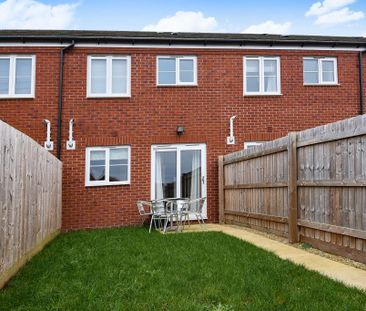 2 bedroom semi-detached house to rent - Photo 2