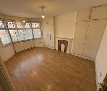 House share to rent - Photo 2