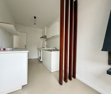 Location Appartement 1 pièce 43m² FONTENAY LE FLEURY 78330 - Photo 5