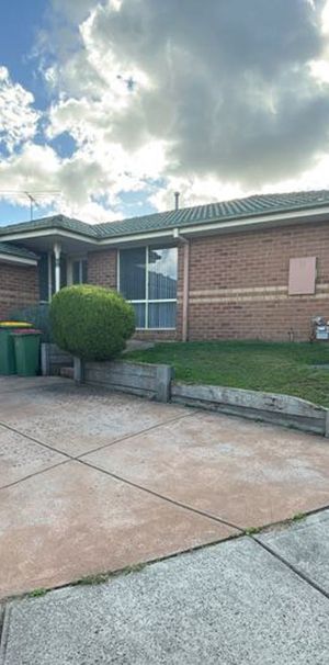 2/22 Jacqueline Place, 3810, Pakenham Vic - Photo 1