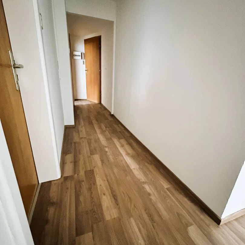 IMST: NEU RENOVIERTE 2,5-Zimmerwohnung mit 75m² Wohnfläche zu mieten - Foto 1