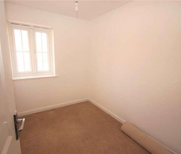 Quintus Place, North Hykeham, Lincoln, Lincolnshire, LN6 - Photo 5