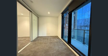 Melbourne One: One Bedroom Apartment--Close to Everything! - Photo 3