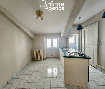 Location Appartement 3 pièces 91m² VALENCE 26000 - Photo 6