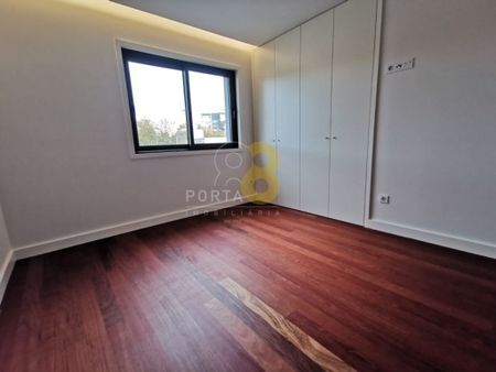4 room luxury Flat for rent in Matosinhos, Portugal - Photo 4