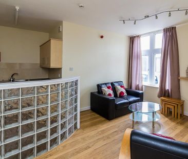 1 bedroom flat to rent - Photo 2
