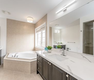 For Lease - 540 Bridgeview Road, Oakville, Ontario - Photo 6