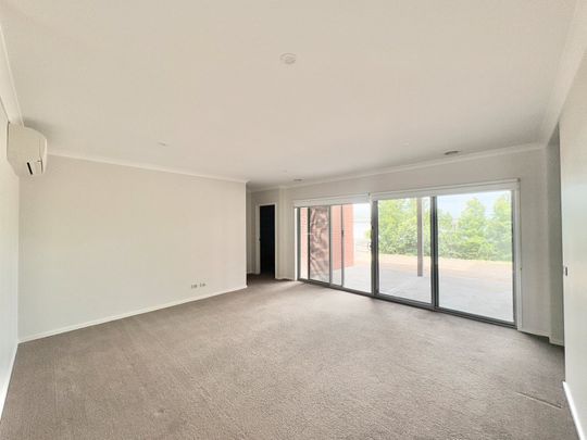 Modern Family Home in Elevated Highton Setting - Photo 1